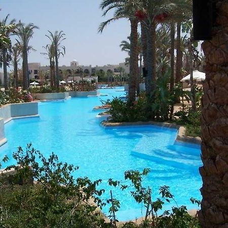 Crowne Plaza Resort Sahara Sands 포트 갈립 외부 사진