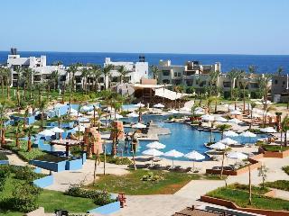 Crowne Plaza Resort Sahara Sands 포트 갈립 외부 사진